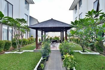 Гостиница Zen Rooms Near Tb Simatupang