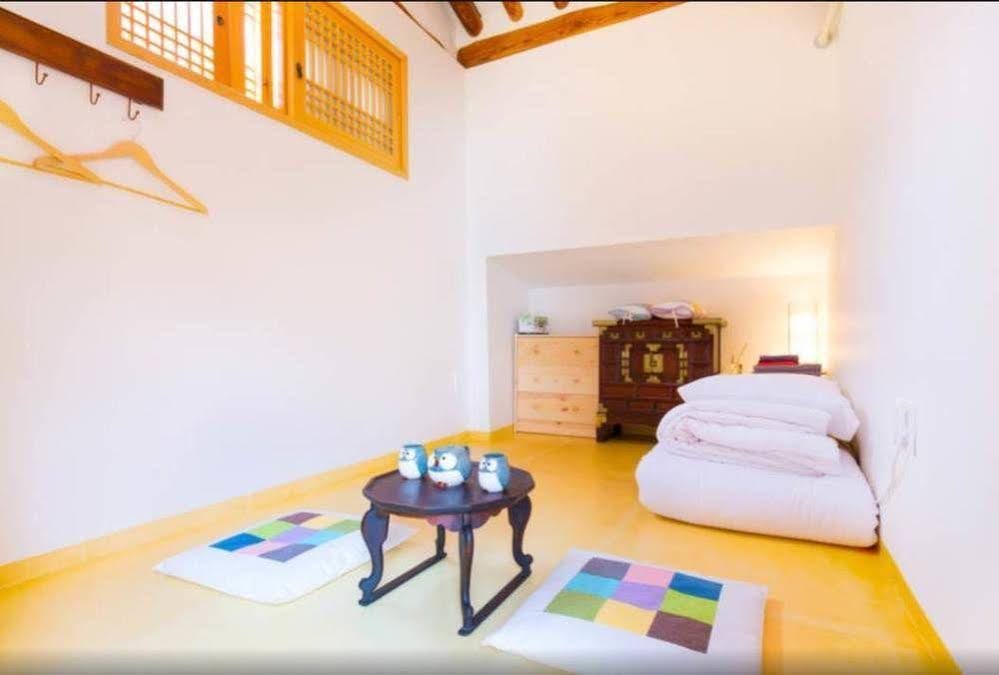 Фото Dalzip Bukchon Hanok Guesthouse