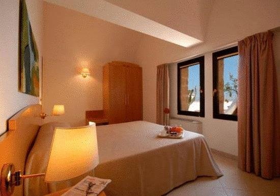 Фото Hotel Grotta Palazzese