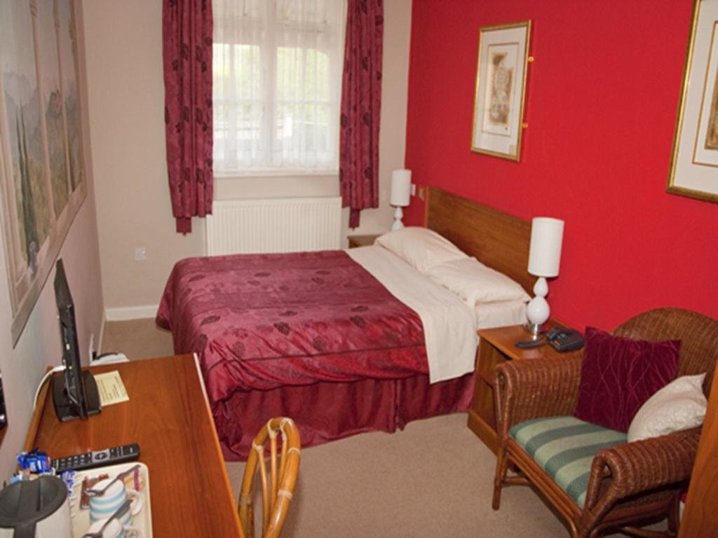 Фото The Wheatsheaf Inn