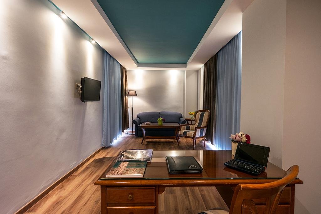 Фото Oasis Hotel Apartments