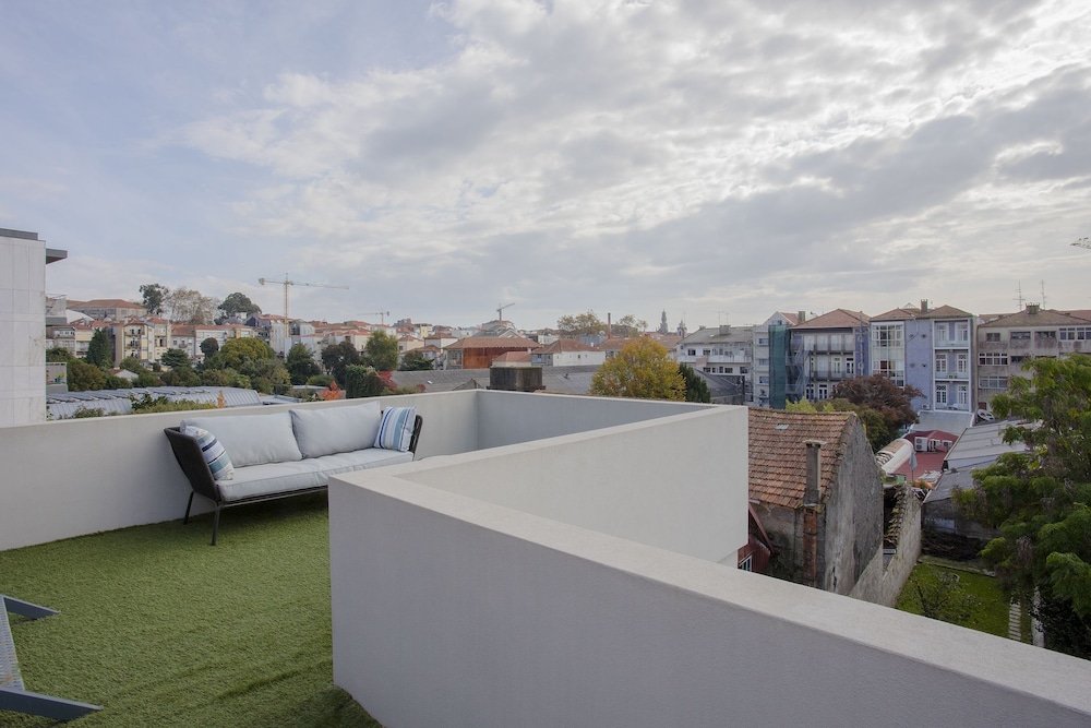 Фото Liiiving In Porto Terrace & Sunny Apartment