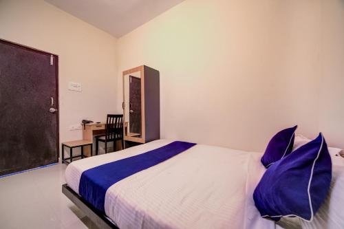 Фото Oyo 24039 SilverKey PadmaSri Gachibowli