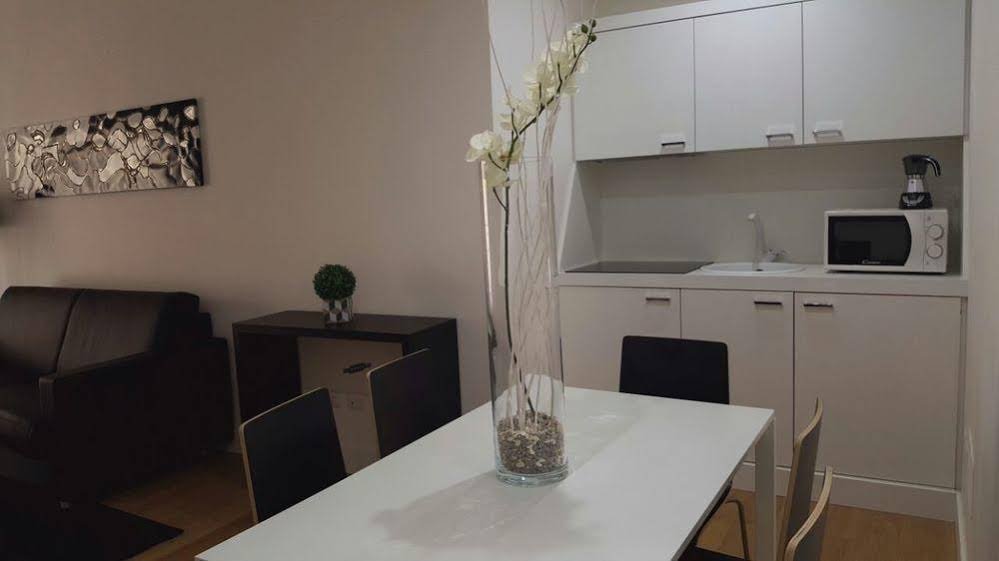 Фото Lhp Suite Napoli - Parco Margherita