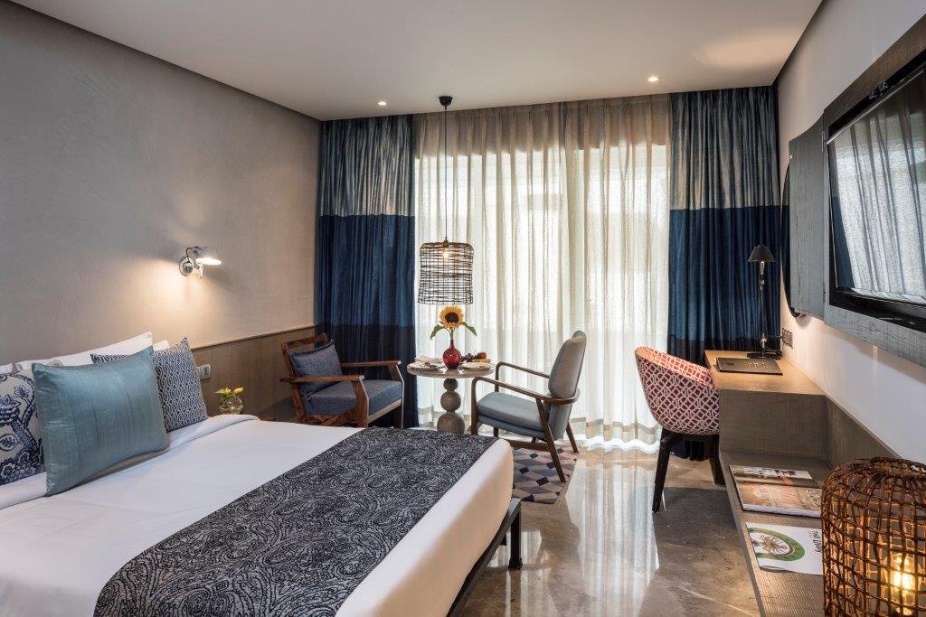 Фото отеля 2