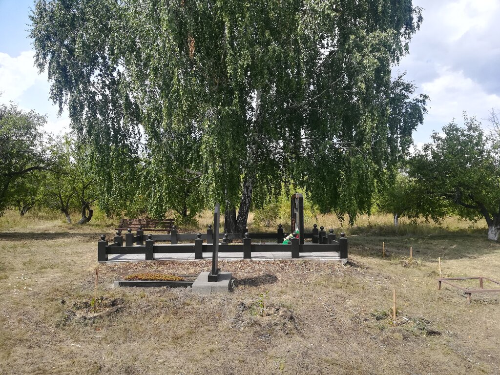 Monument, memorial Братская могила 14 мирных жителей, погибших в годы Великой Отечественной войны, Belgorod Oblast, photo