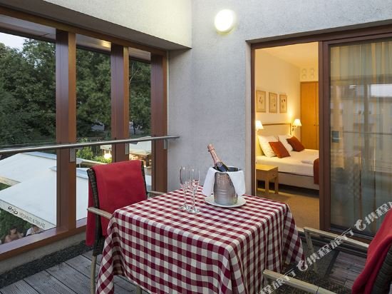 Фото Hotel Castle Garden