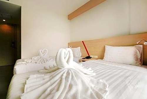 Фото SunSeaSand Hotel Patong