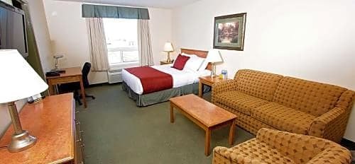Фото Service Plus Inns & Suites Drayton Valley
