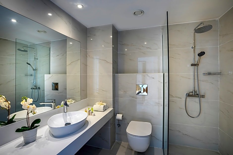 Фото Silver Sands Beach Hotel