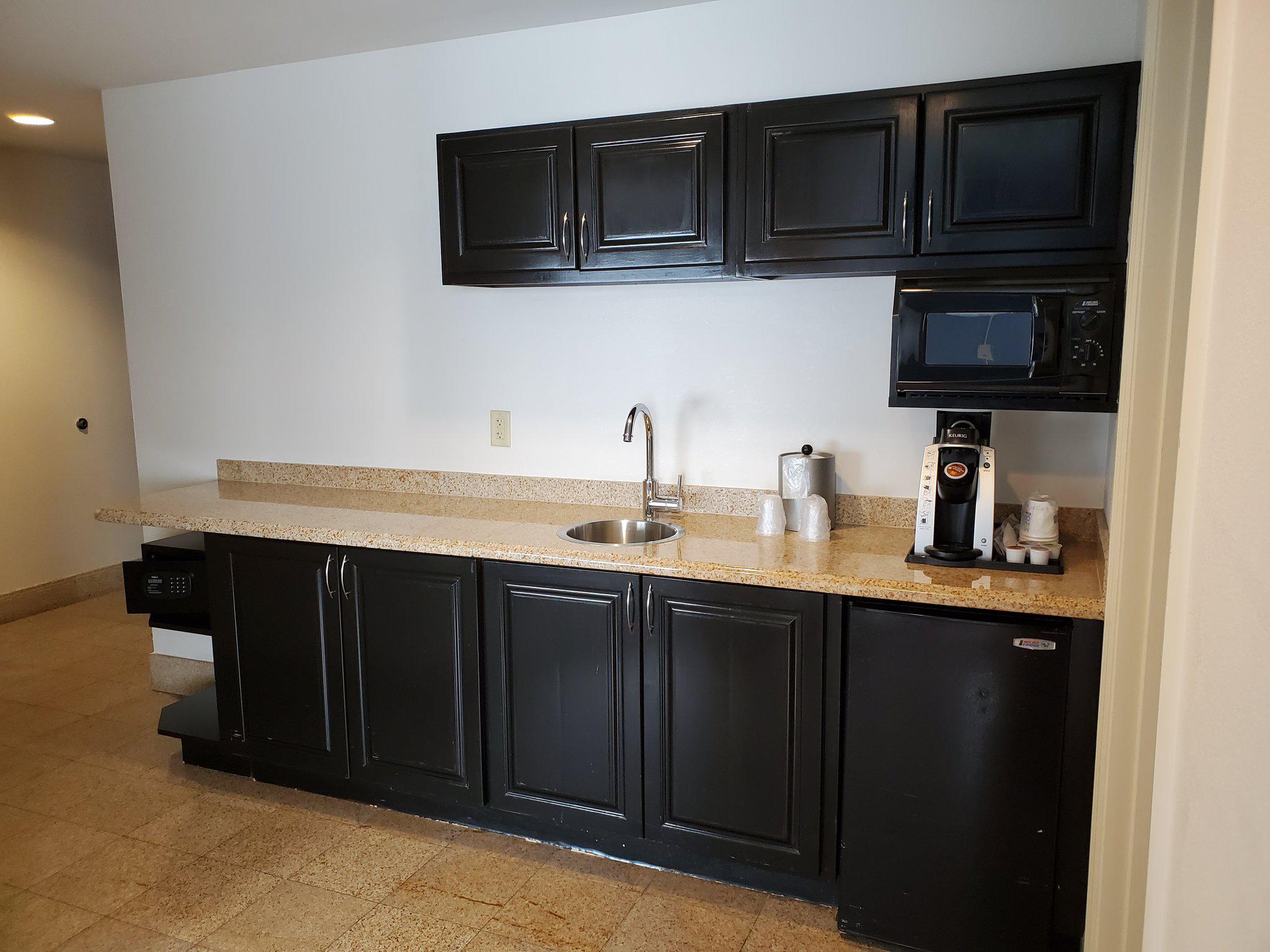 Фото Holiday Inn Express & Suites, International Drive, an Ihg Hotel