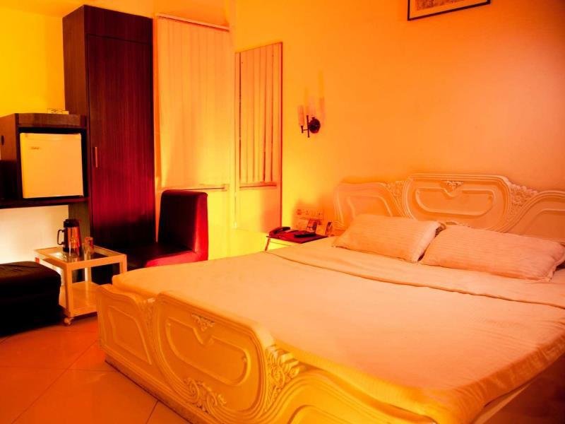 Фото Hotel Sheela Towers