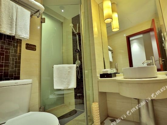 Фото Chongqing Minshan Hotel