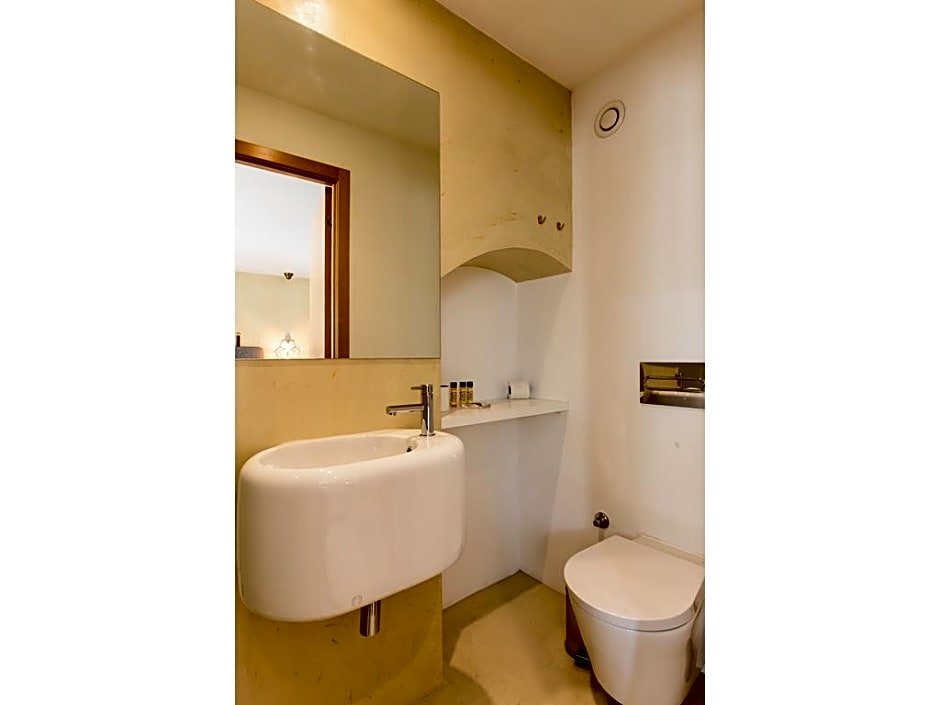 Фото WHome Paz Downtown Apartment № 2