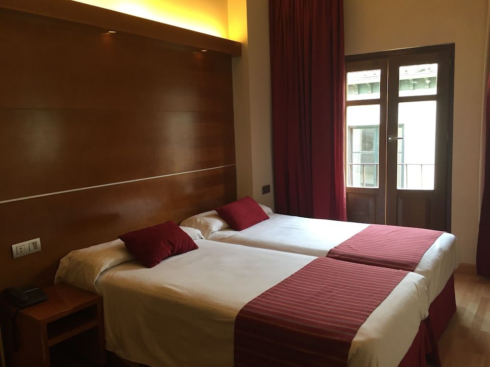 Фото Hotel Boutique Puerta de las Granadas
