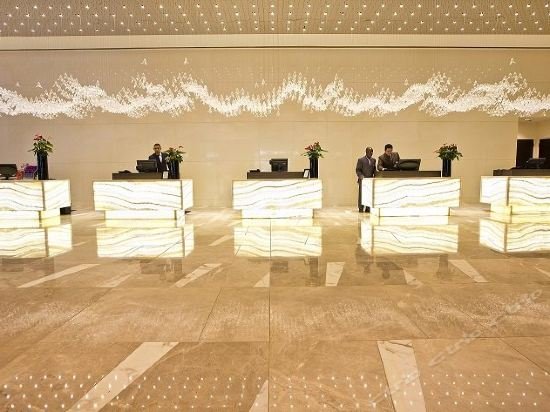 Фото The L.A. Grand Hotel Downtown