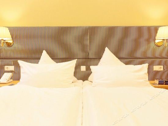 Фото Inselhotel Potsdam-Hermannswerder