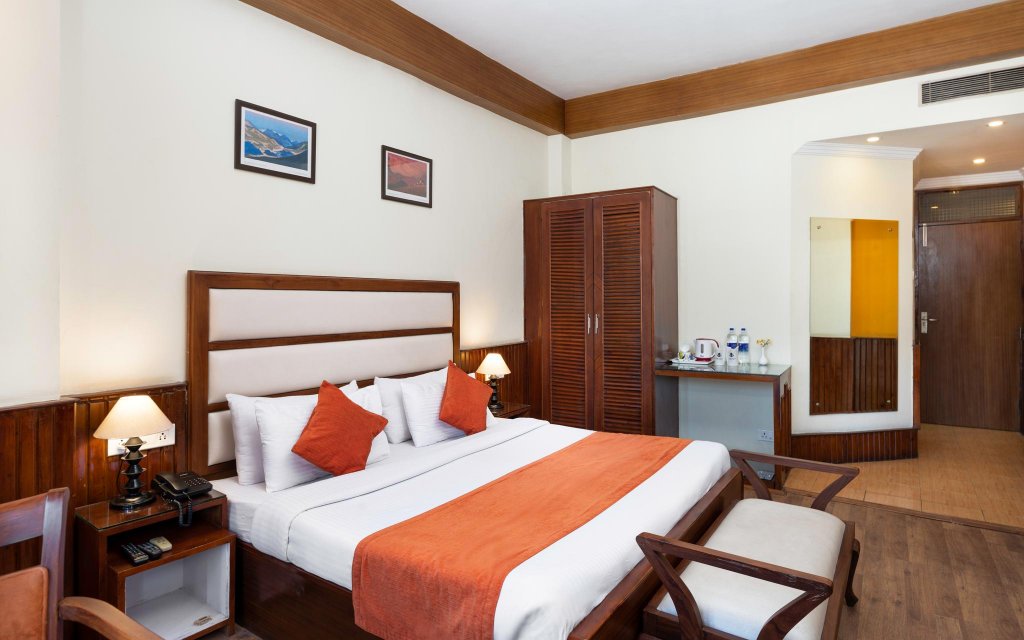 Фото Hotel Shobla Royale