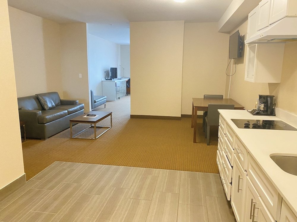 Фото Southfort Inn