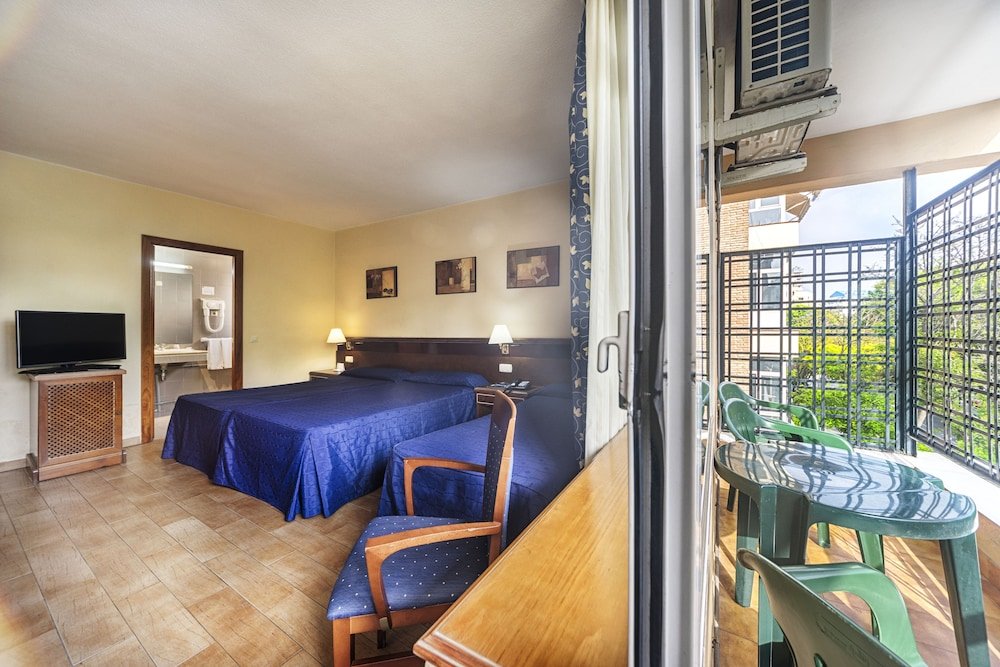 Фото Hotel San Cristobal