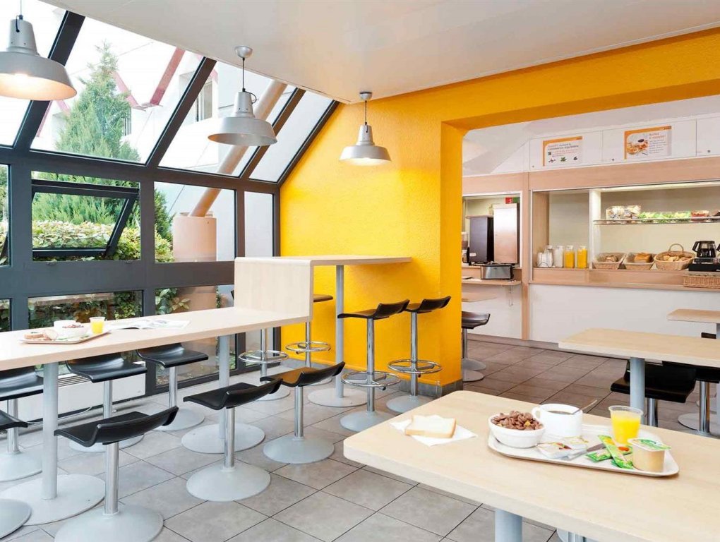 Фото Hôtel Restaurant Kyriad Direct Dijon Nord - Zenith - Toison d'Or