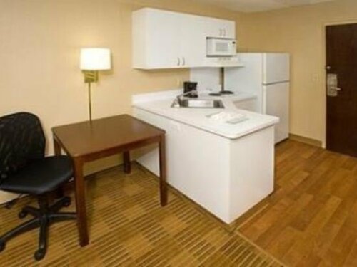 Гостиница Extended Stay America Suites Cleveland Brooklyn