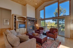 Tahoe Donner Pinnacle Loop Mountain 5 Bedroom Home by Redawning