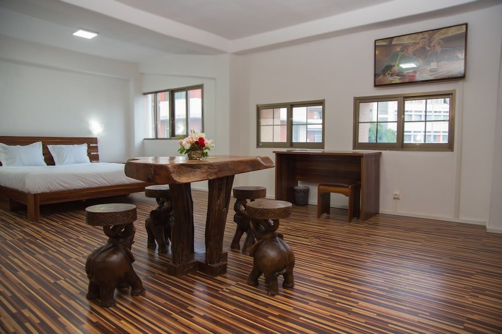 Фото Hotel Le Pousse Pousse