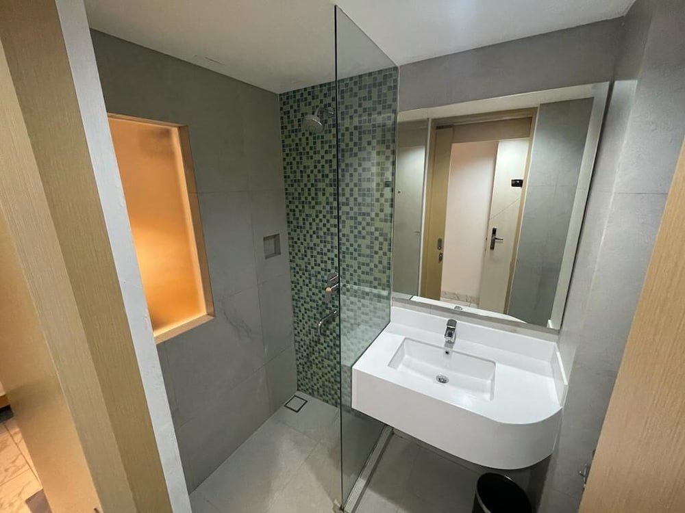 Фото Palm Park Hotel Surabaya