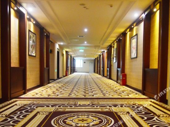 Фото Riverside Lidu Hotel Shaoguan