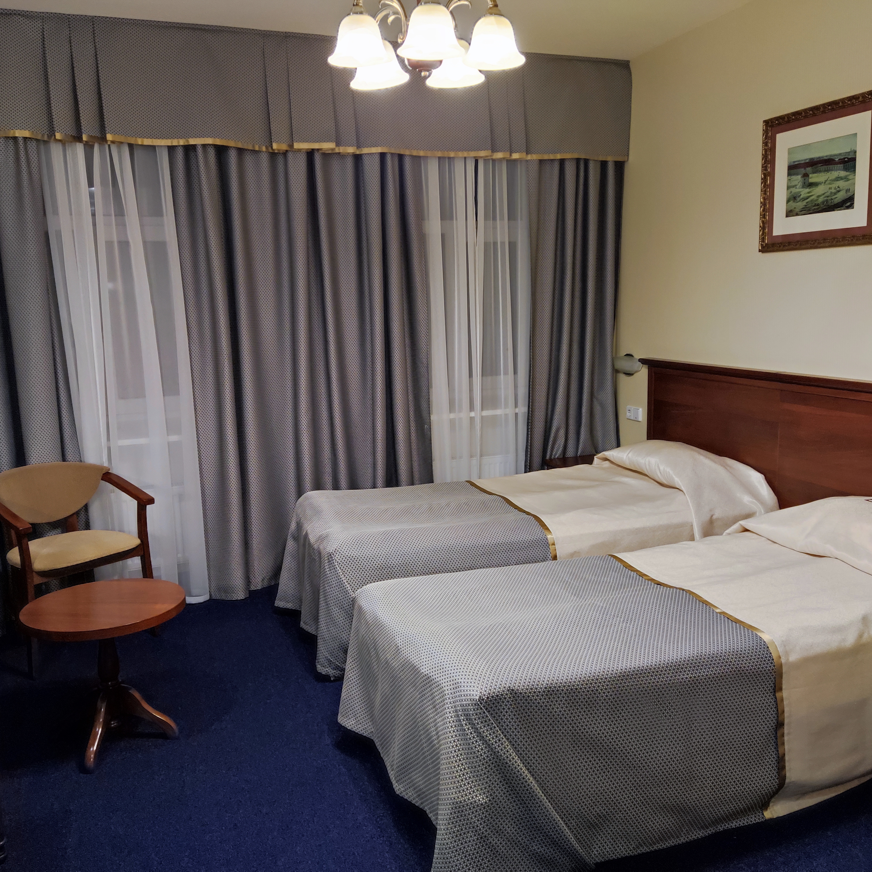 Фото отеля 1