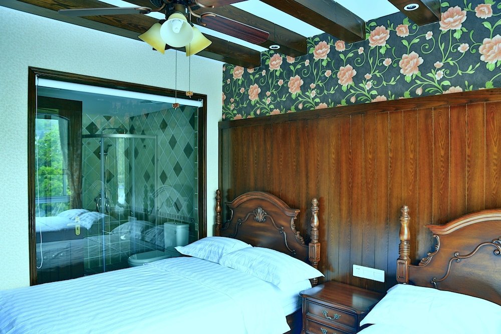 Фото Westlake Hostel Man Juelong branch