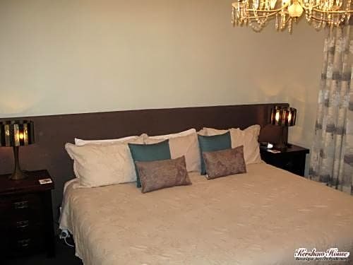 Фото Kershaw House Boutique Accommodation