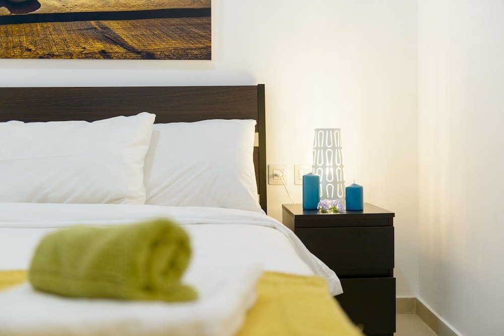 Фото Design New Central 1 Min Walk Beach