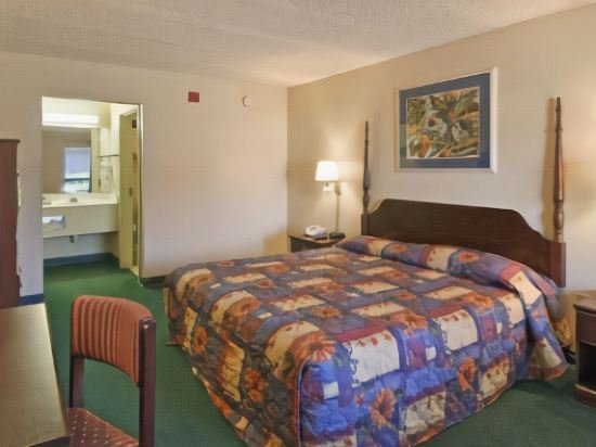 Фото Super 8 by Wyndham Port Wentworth Savannah Area