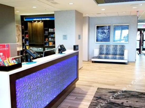 Фото Hampton Inn & Suites Chicago-Burr Ridge