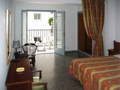 Фото Hostal Pitiusa