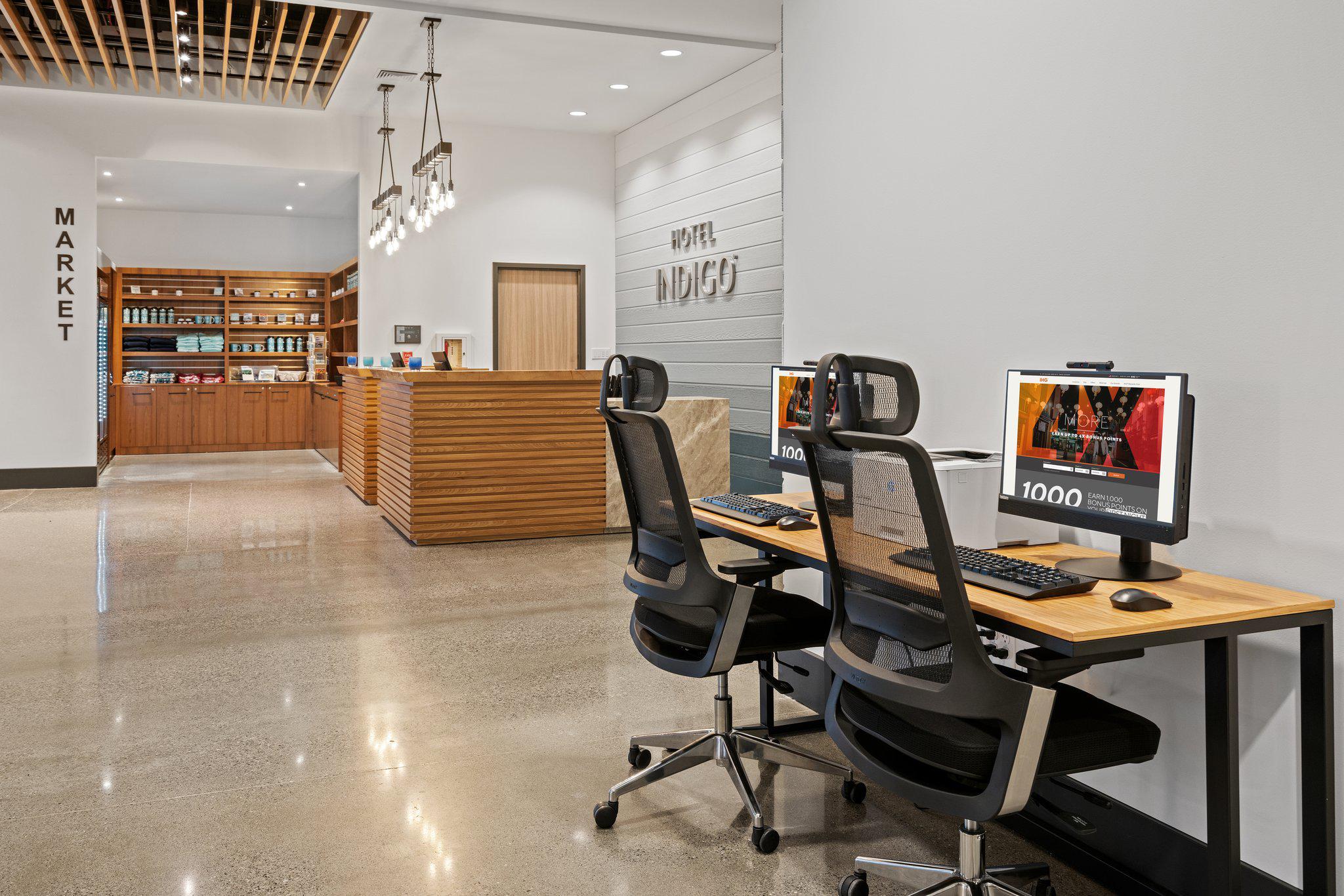 Фото Hotel Indigo Everett - Waterfront Place, an Ihg Hotel