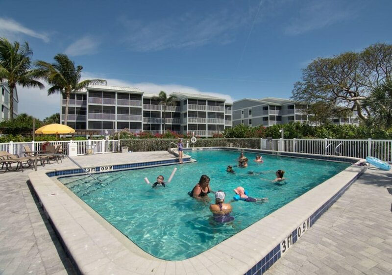 Гостиница South Seas Beach Villa 2412