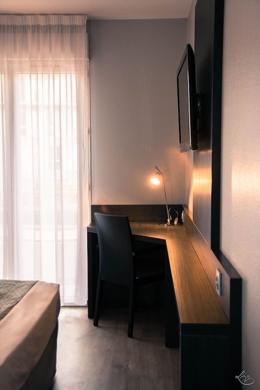 Фото Séjours & Affaires Aix-en-Provence Mirabeau