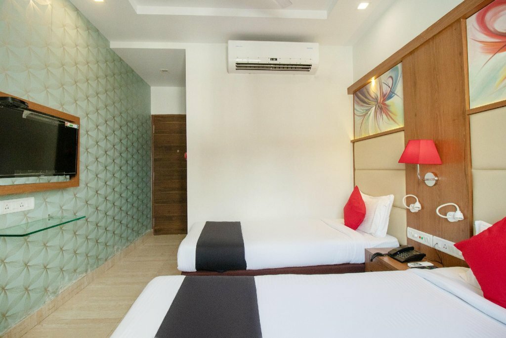 Hotel Collection O 76598 Revaa, Calcutta, photo