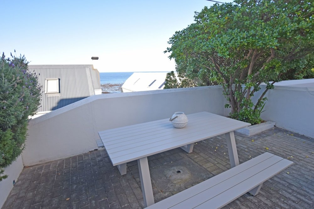 Фото Pikkewyntjie Cottage