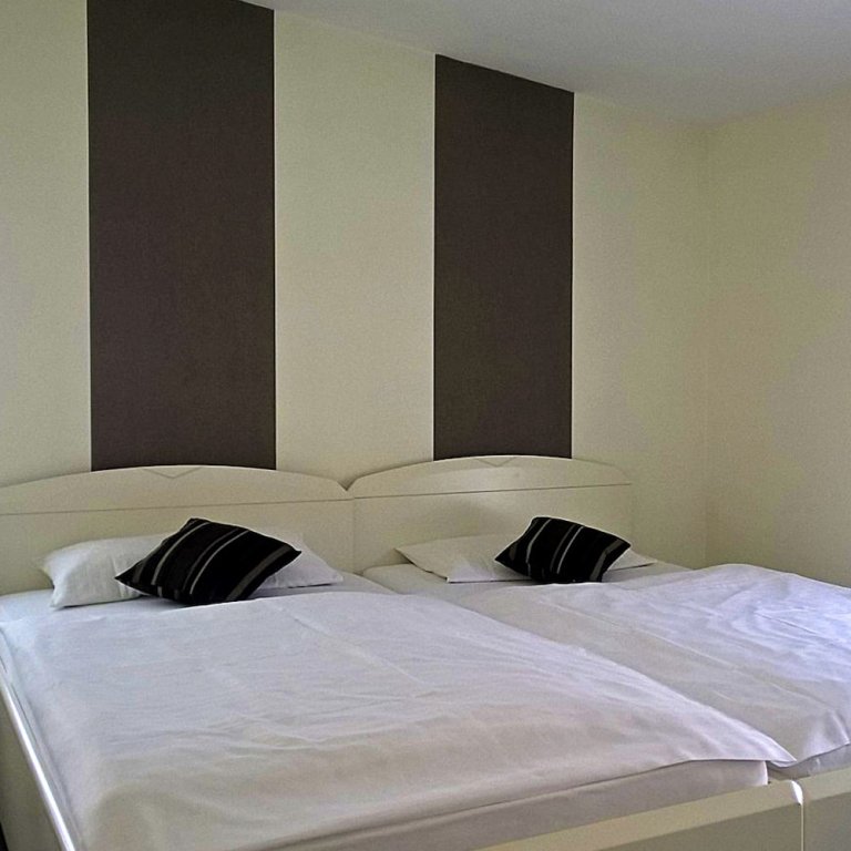 Фото Appartementhaus am Dom