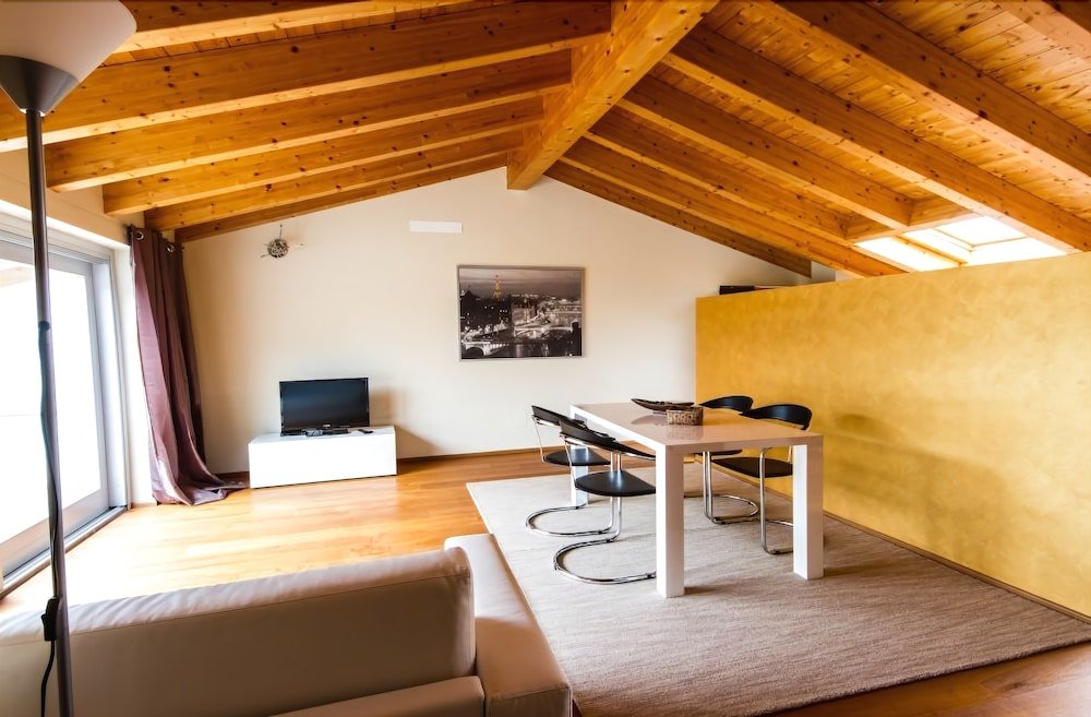 Фото VIP Bergamo Apartments