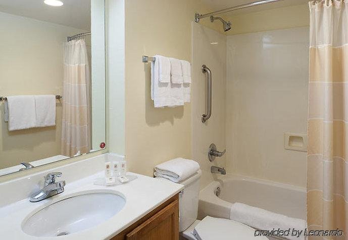 Фото TownePlace Suites by Marriott Dallas Arlington North