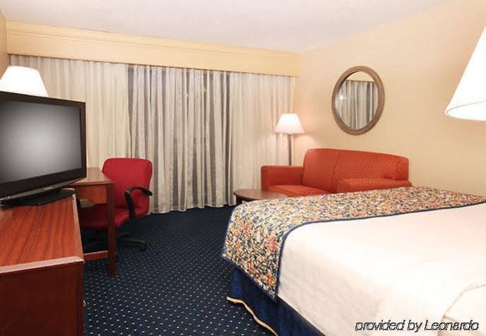 Фото Courtyard by Marriott Dallas - Lewisville