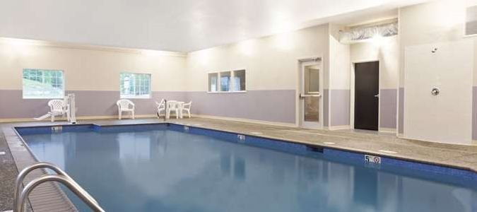 Фото Microtel Inn & Suites by Wyndham Windham