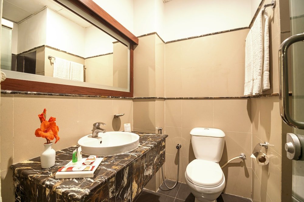 Фото Hotel One - The Mall Lahore