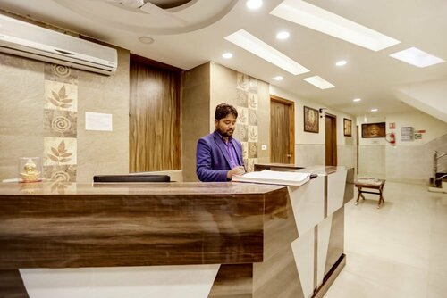 Oyo 22494 Hotel Milan