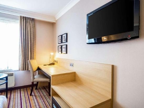 Фото The Samuel Ryder Hotel St Albans, Tapestry Collection Hilton